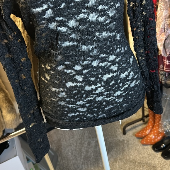 The Limited. Lace full sleeve blouse. Full lace top size L black - Picture 5 of 9
